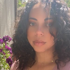 Meet your Posher, Alexandra